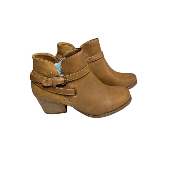 Baretraps size 7W Rosalie style Tan Ankle Booties with Chunky Heel Side Zipper - Picture 1 of 9